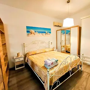 casa-via-leuca.lecce-hotels.com/